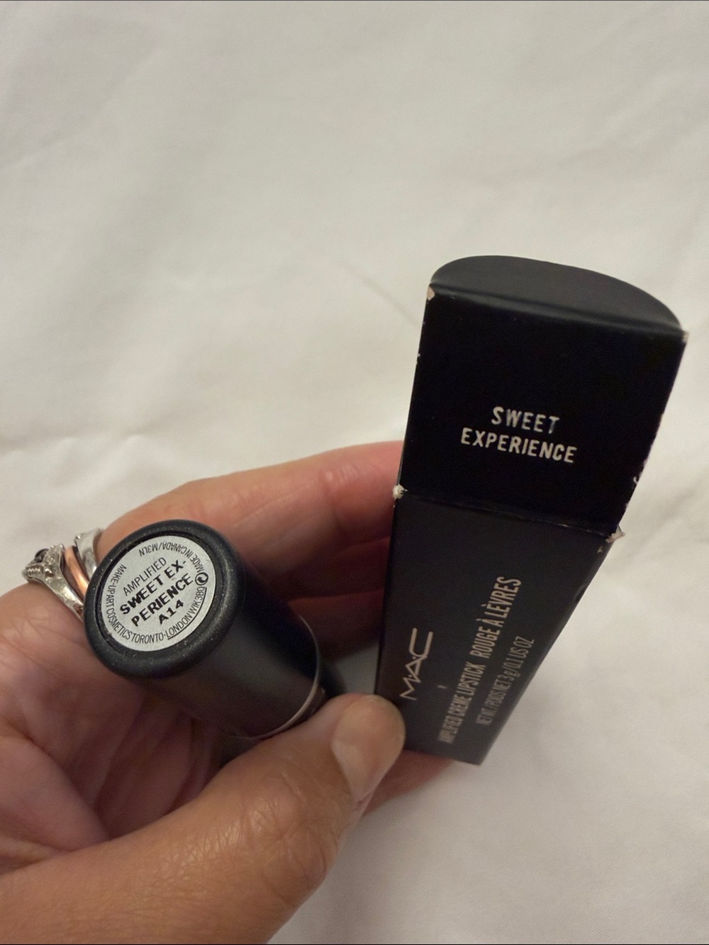 MAC Cosmetics Amplified Lipstick - Sweet Experience Pink - Picture 4 of 6